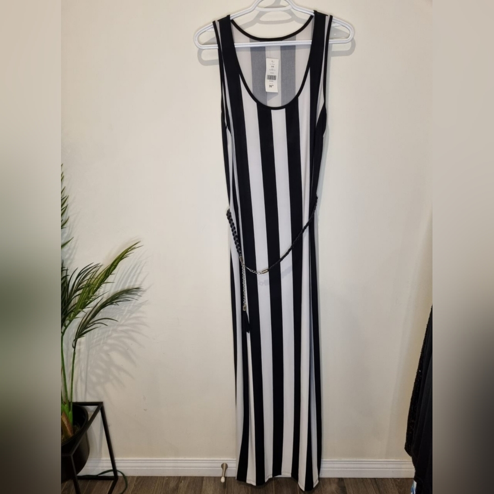 Suzy Shier striped maxi dress size L